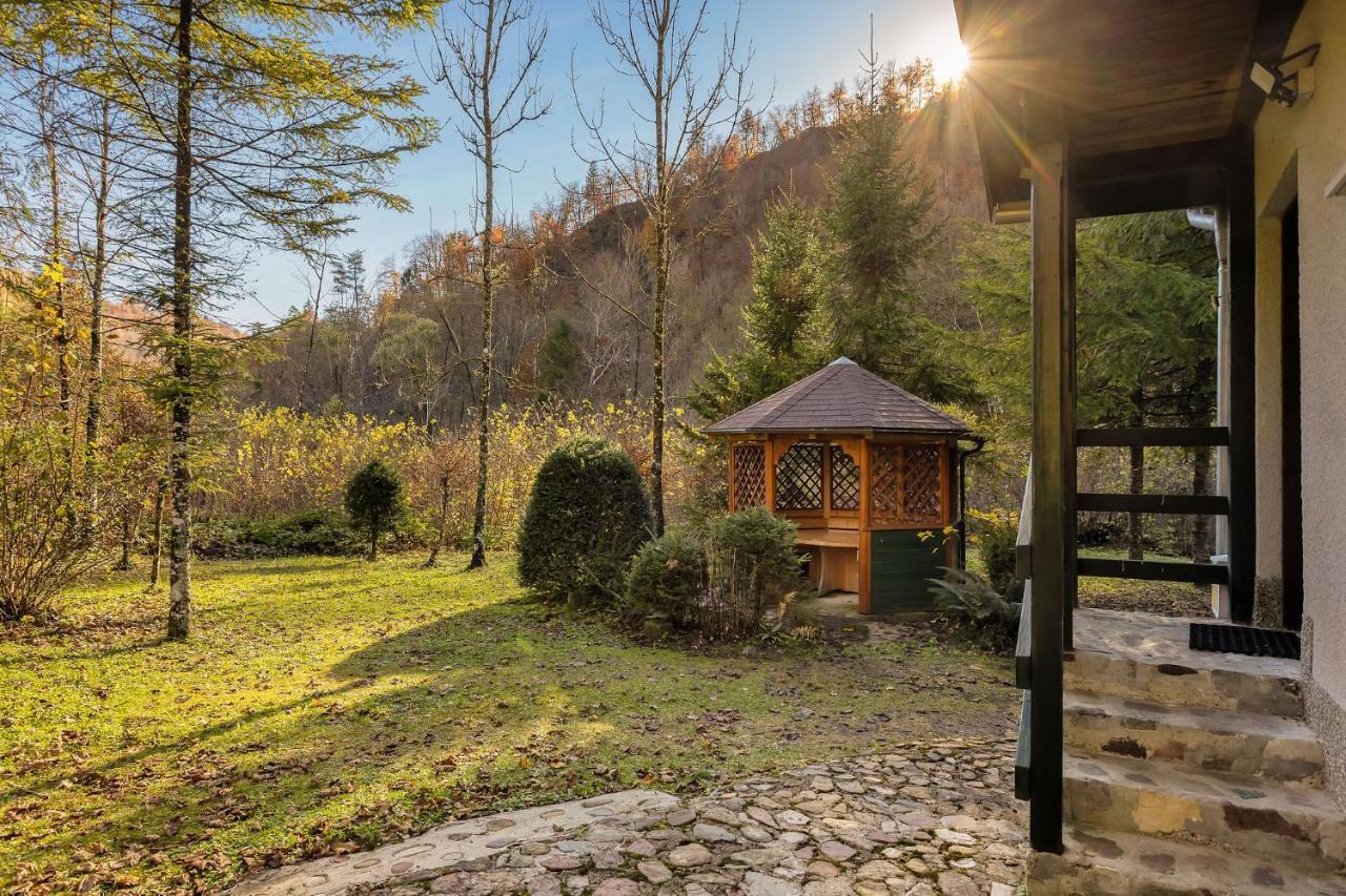 Holiday home By The River *
